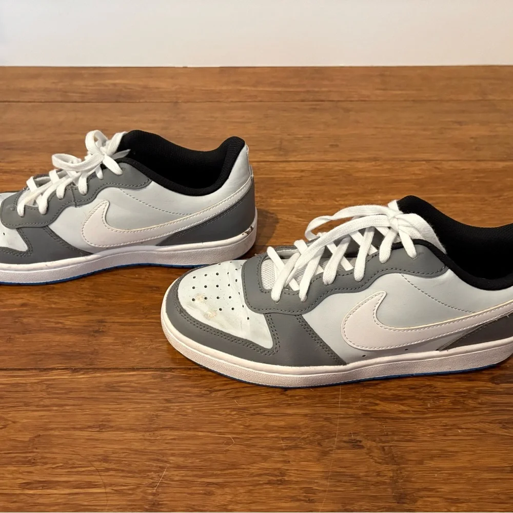 Men's Gray and White Low-Top Athletic Sneakers